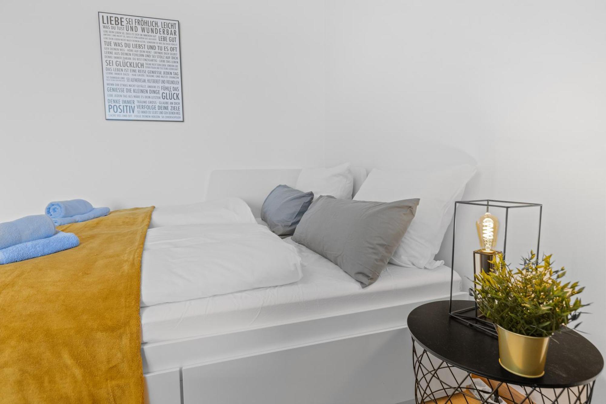 Sonniges City-Apartment Mit Suedbalkon Und Parklatz Neusass Екстериор снимка