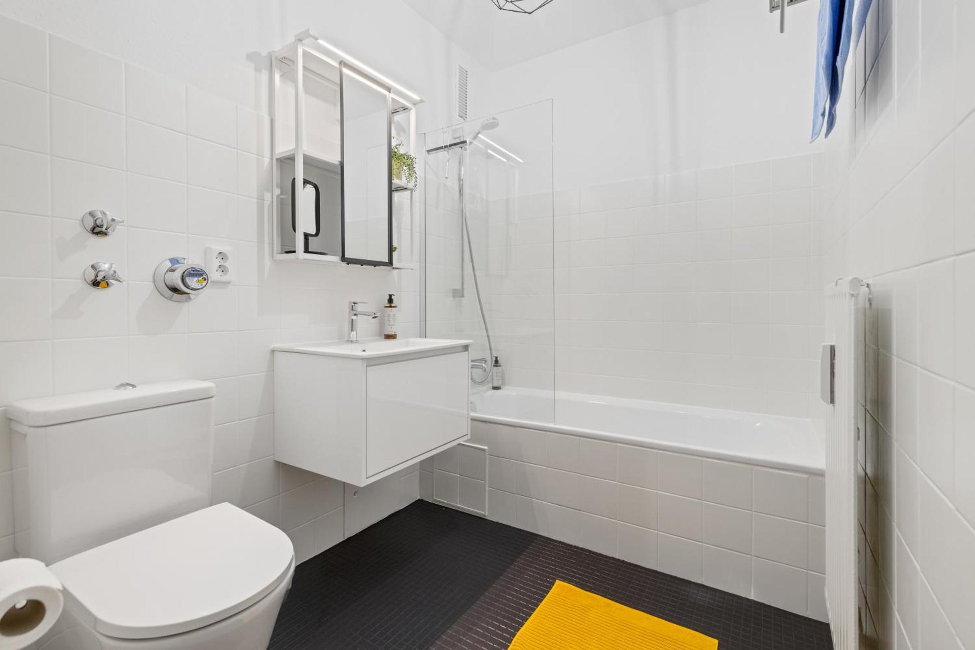 Sonniges City-Apartment Mit Suedbalkon Und Parklatz Neusass Екстериор снимка