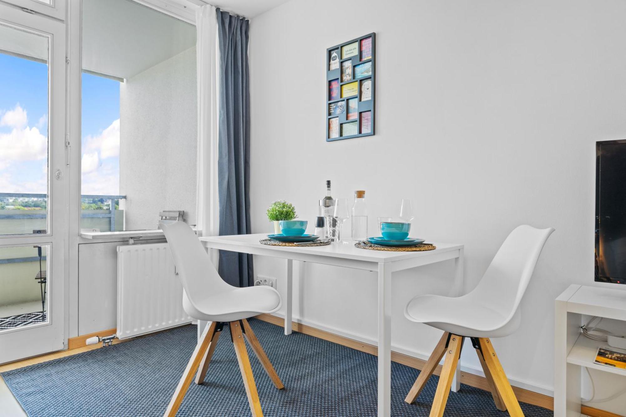 Sonniges City-Apartment Mit Suedbalkon Und Parklatz Neusass Екстериор снимка
