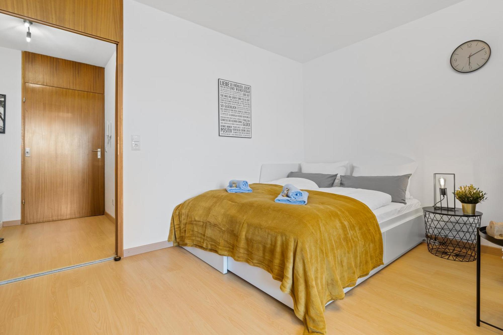 Sonniges City-Apartment Mit Suedbalkon Und Parklatz Neusass Екстериор снимка