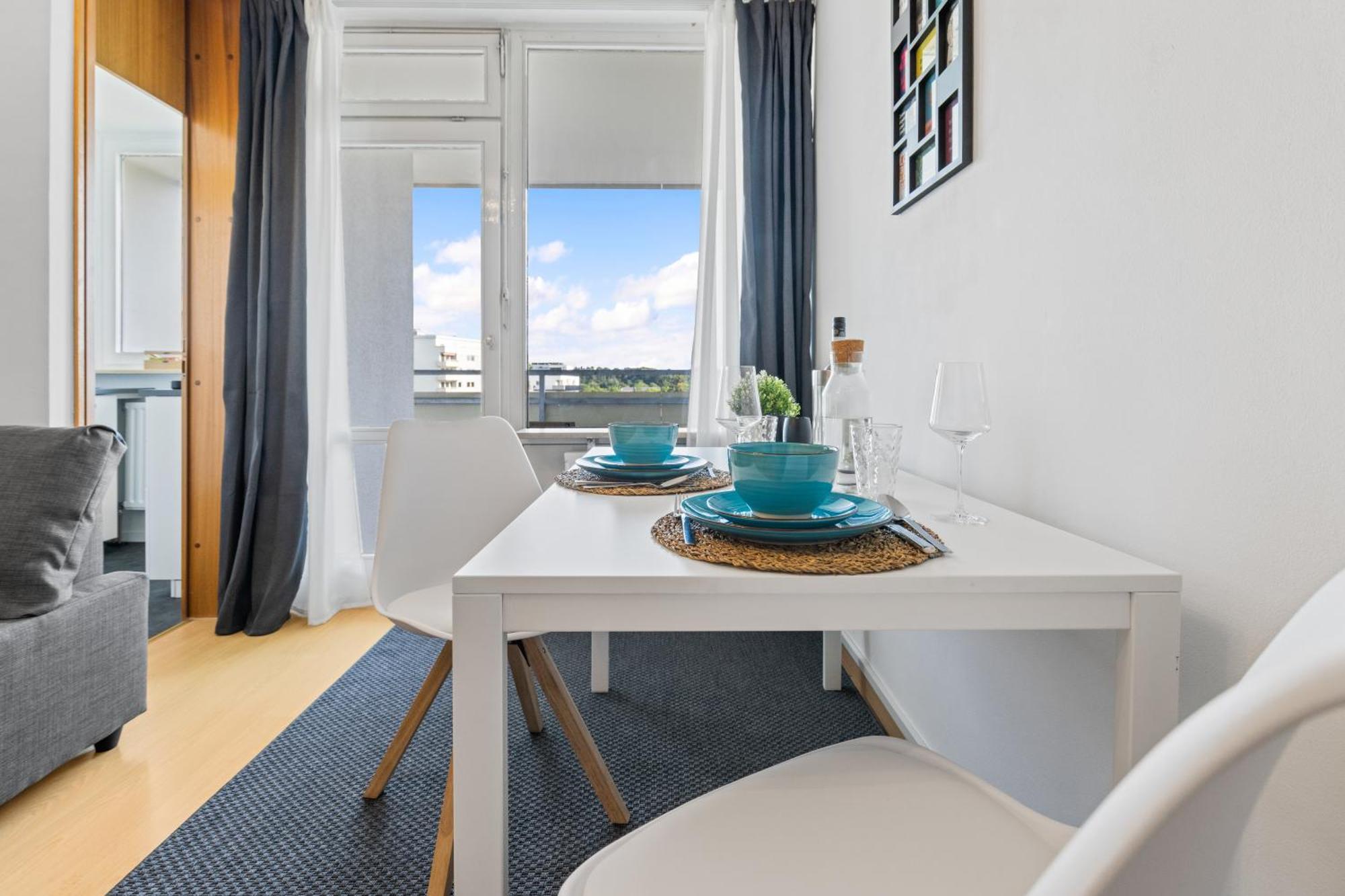 Sonniges City-Apartment Mit Suedbalkon Und Parklatz Neusass Екстериор снимка