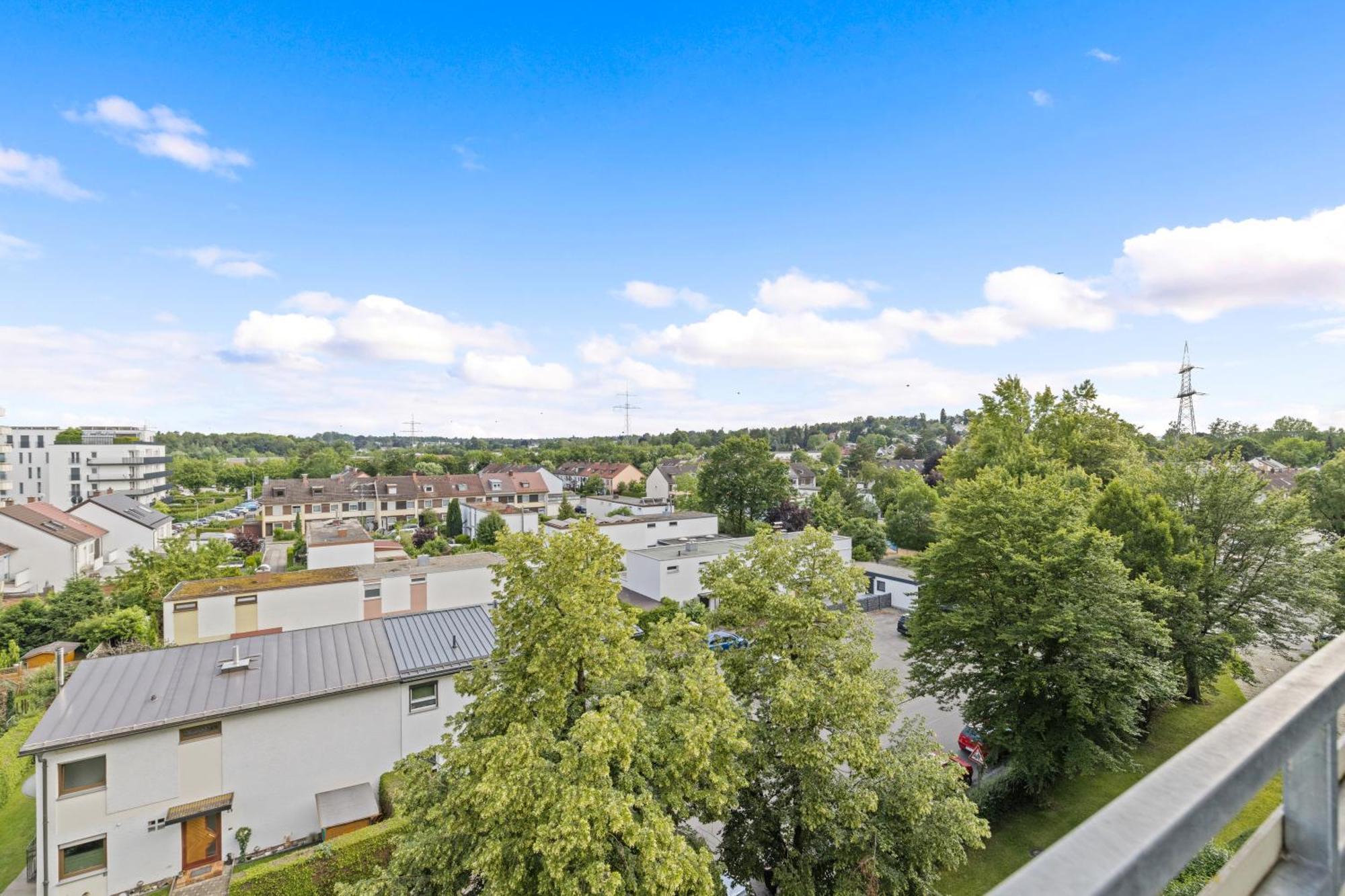 Sonniges City-Apartment Mit Suedbalkon Und Parklatz Neusass Екстериор снимка