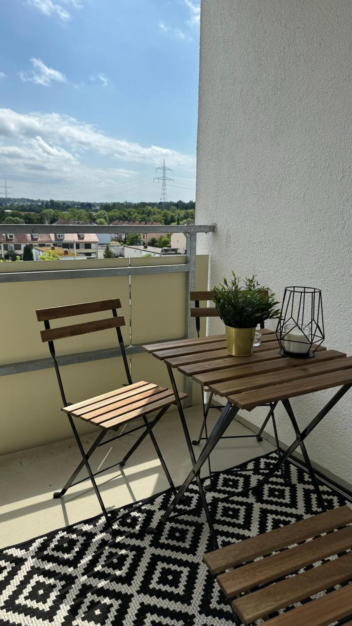 Sonniges City-Apartment Mit Suedbalkon Und Parklatz Neusass Екстериор снимка